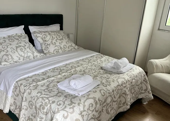 Mia Luxury Winter Appartement Golem (Tirana)